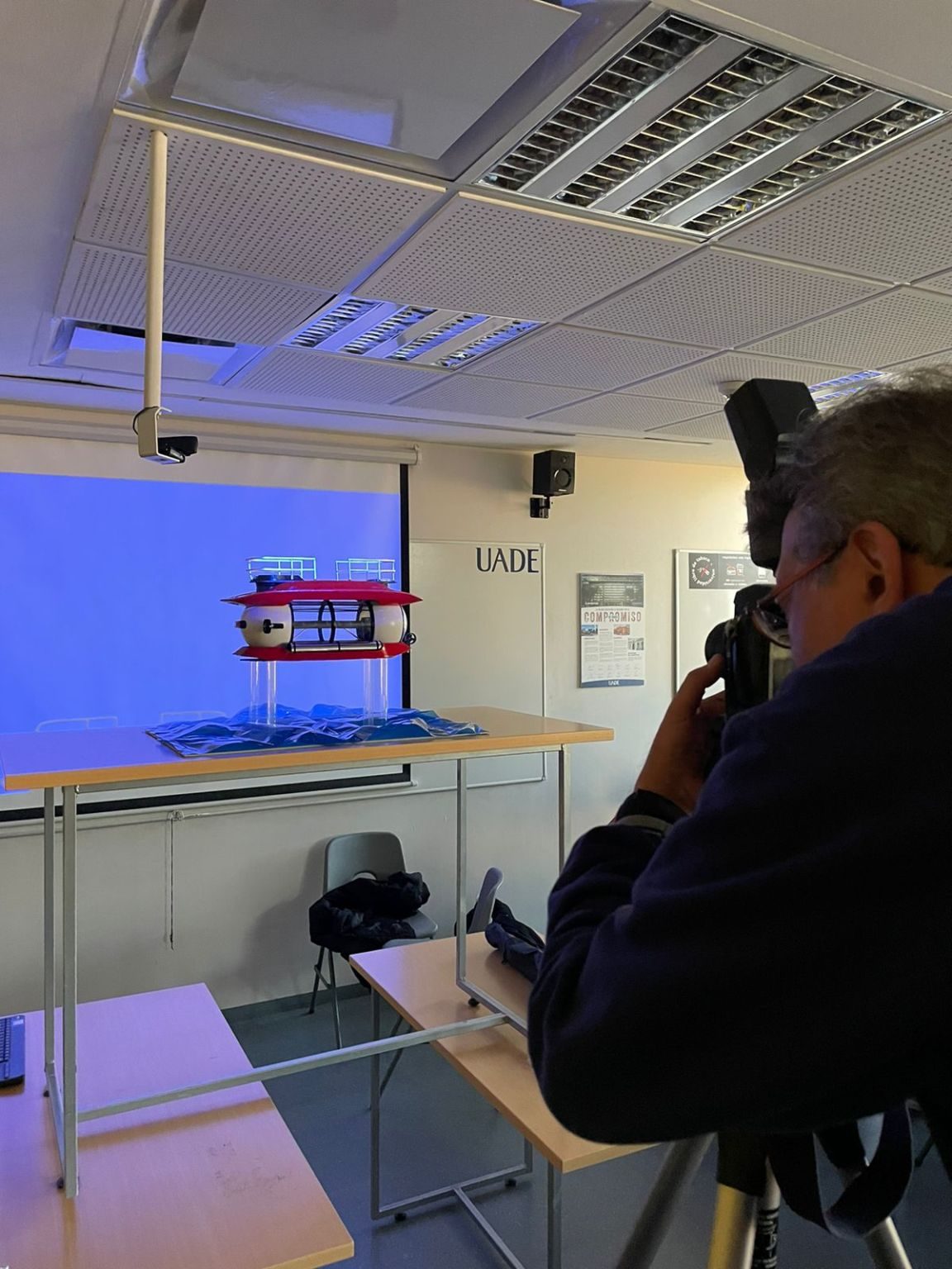 Sesión de fotos de la maqueta en UADE